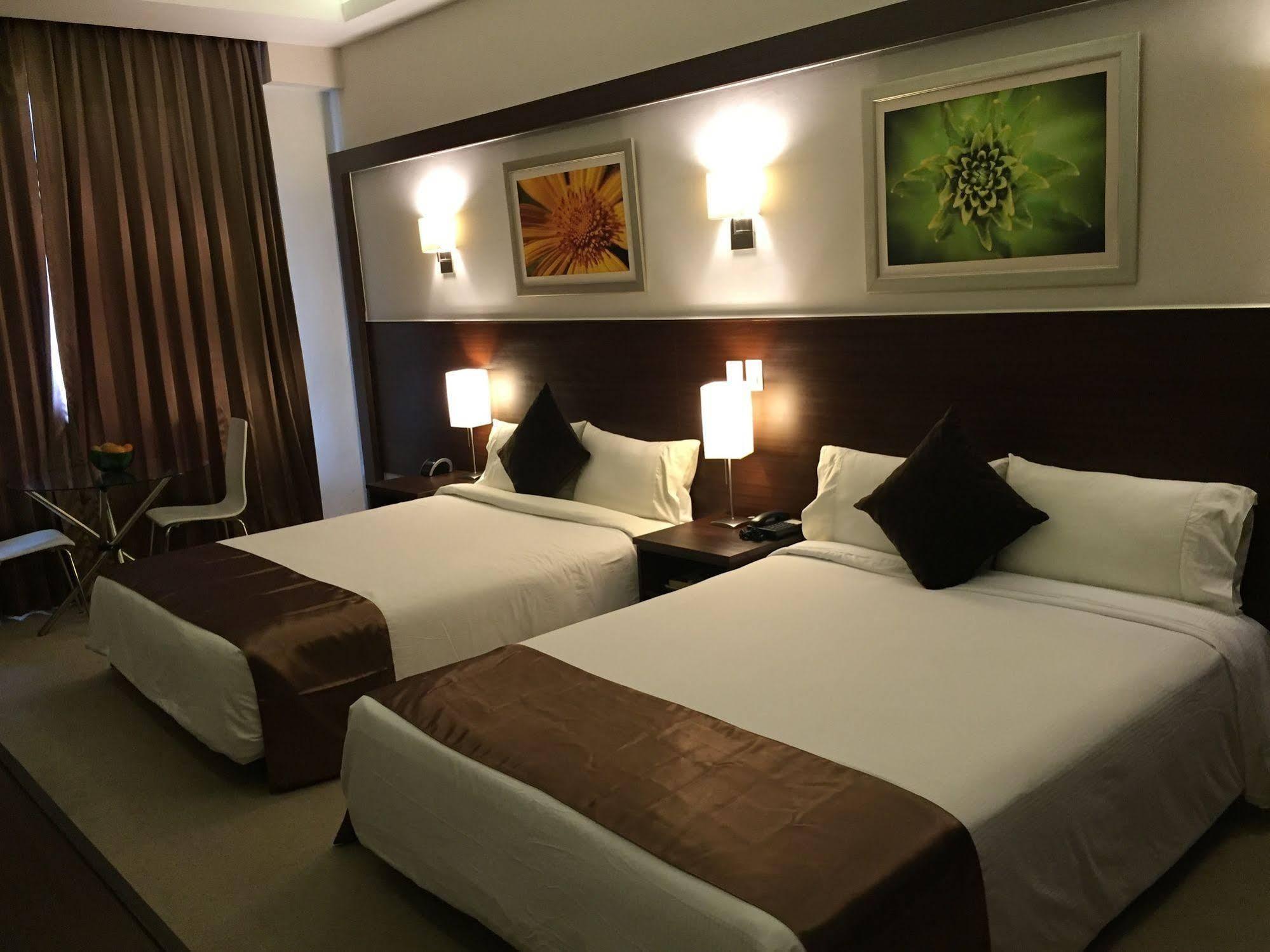 Weston Suites Hotel Santo Domingo Exterior foto
